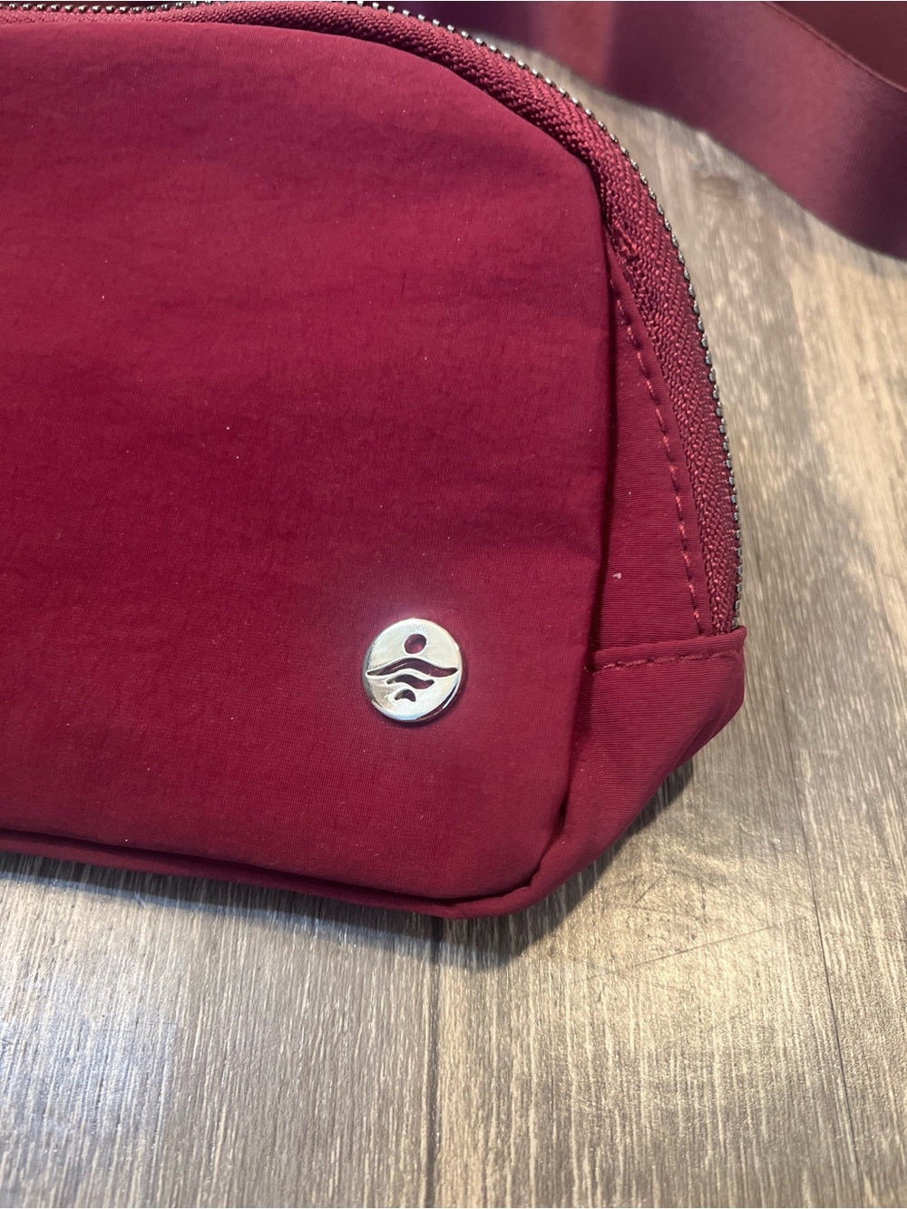 Halara Logo Crossbody Belt Bag Maroon Like New Adjustable Strap Waist Bag - Picture 2 of 4